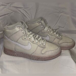 Nike Dunk High Retro PRM "Cracked Leather Swoosh”